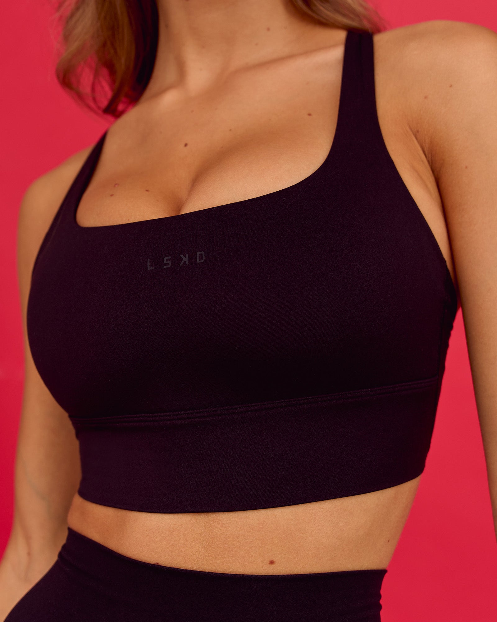 Twist Long Line Sports Bra - Black | LSKD – LSKD US