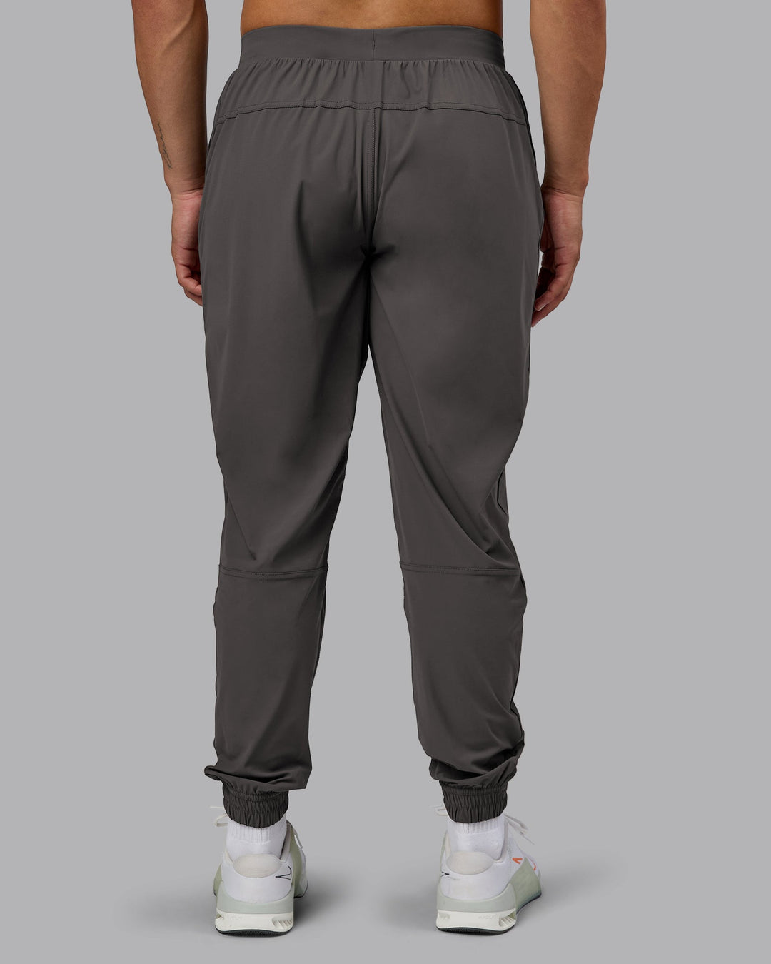 Man wearing Train-Lite FLXMAX Pant - Dark Storm | Model:Kaelyb | Size:L