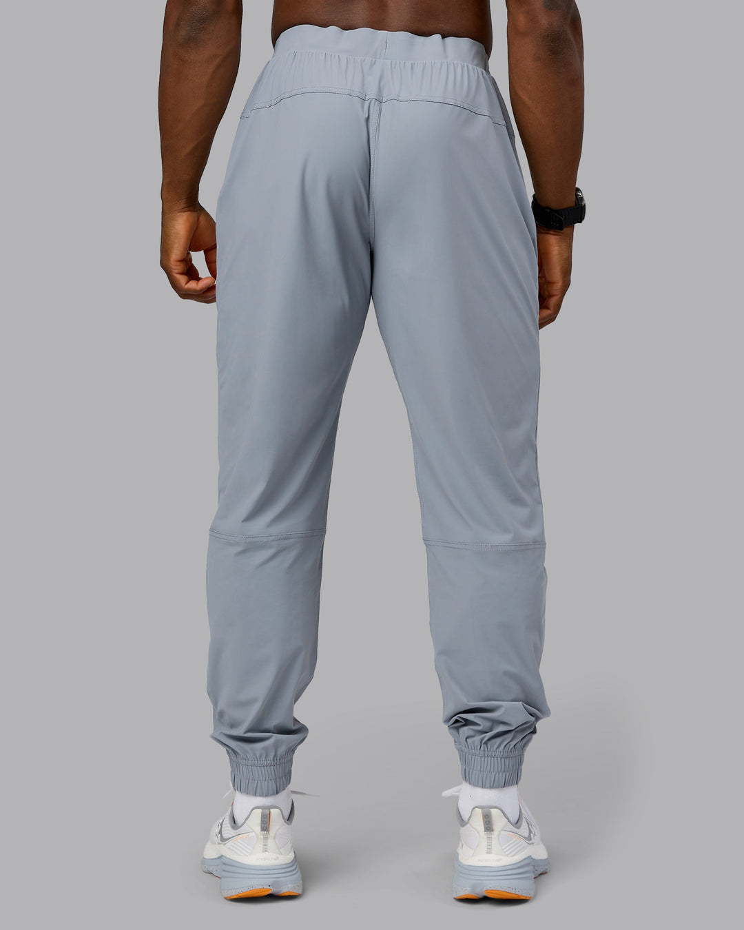 Man wearing Train-Lite FLXMAX Pant - Tradewinds | Model:Sam | Size:L