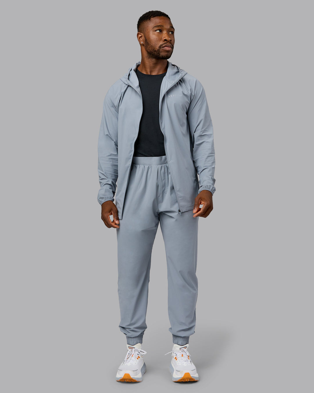 Man wearing Train-Lite FLXMAX Pant - Tradewinds | Model:Sam | Size:L