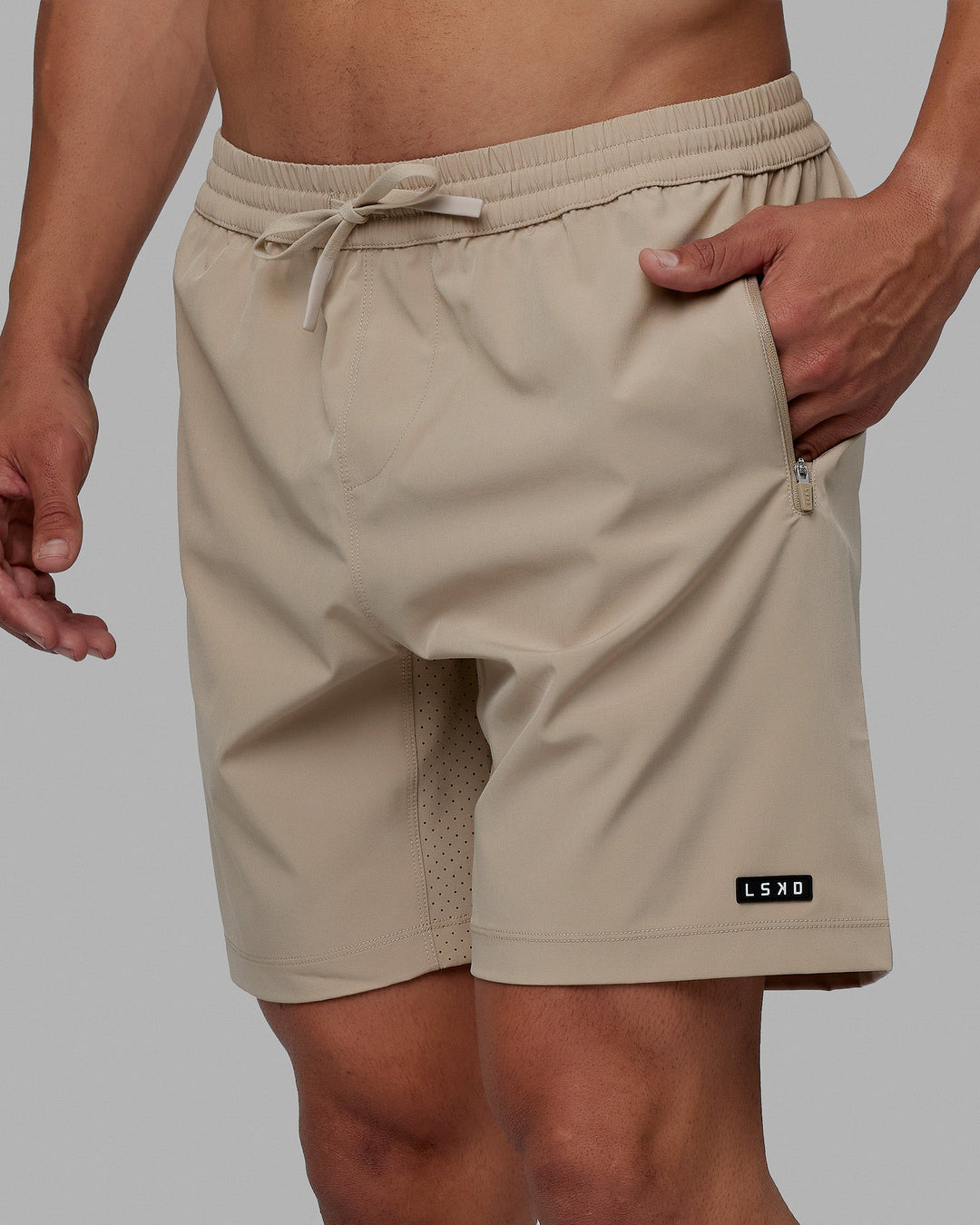 Man wearing Rep 7&