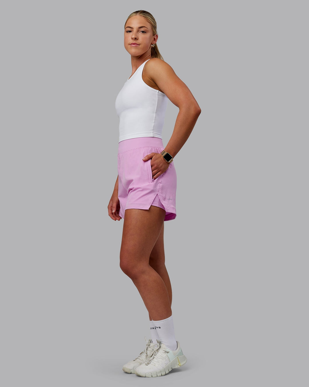 Woman wearing Challenger 5" Lined Performance Shorts - Pale Lilac