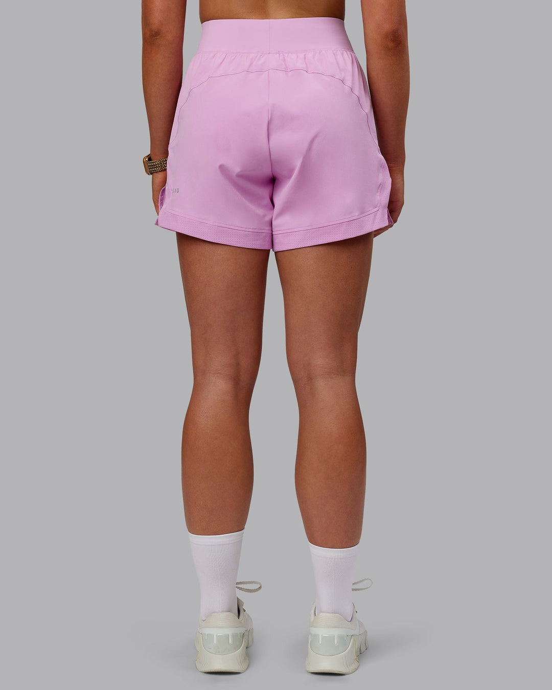 Woman wearing Challenger 5" Lined Performance Shorts - Pale Lilac