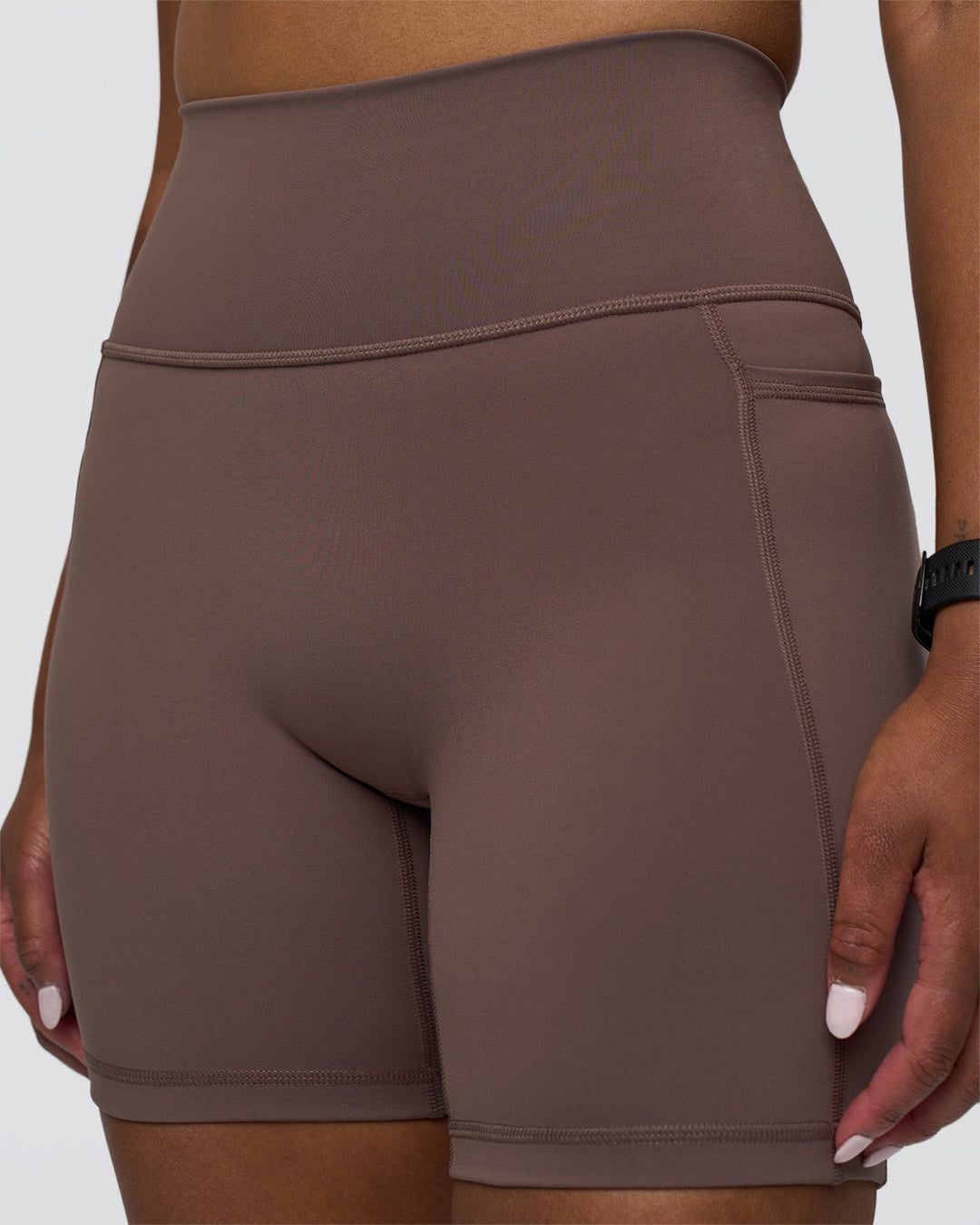 Woman wearing Fusion Ultra High-Rise 6" Short Pockets - Peppercorn | Model:Rica | Size:S