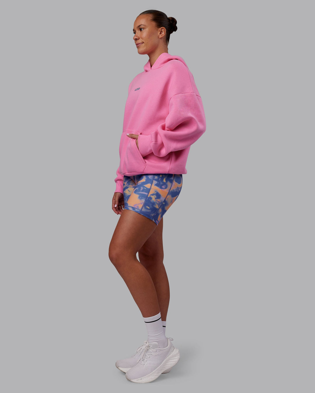 Woman wearing CFT BNE 25 Oversized Hoodie - Candy Pink-Purple Opulence | Model:Charlize | Size:XS