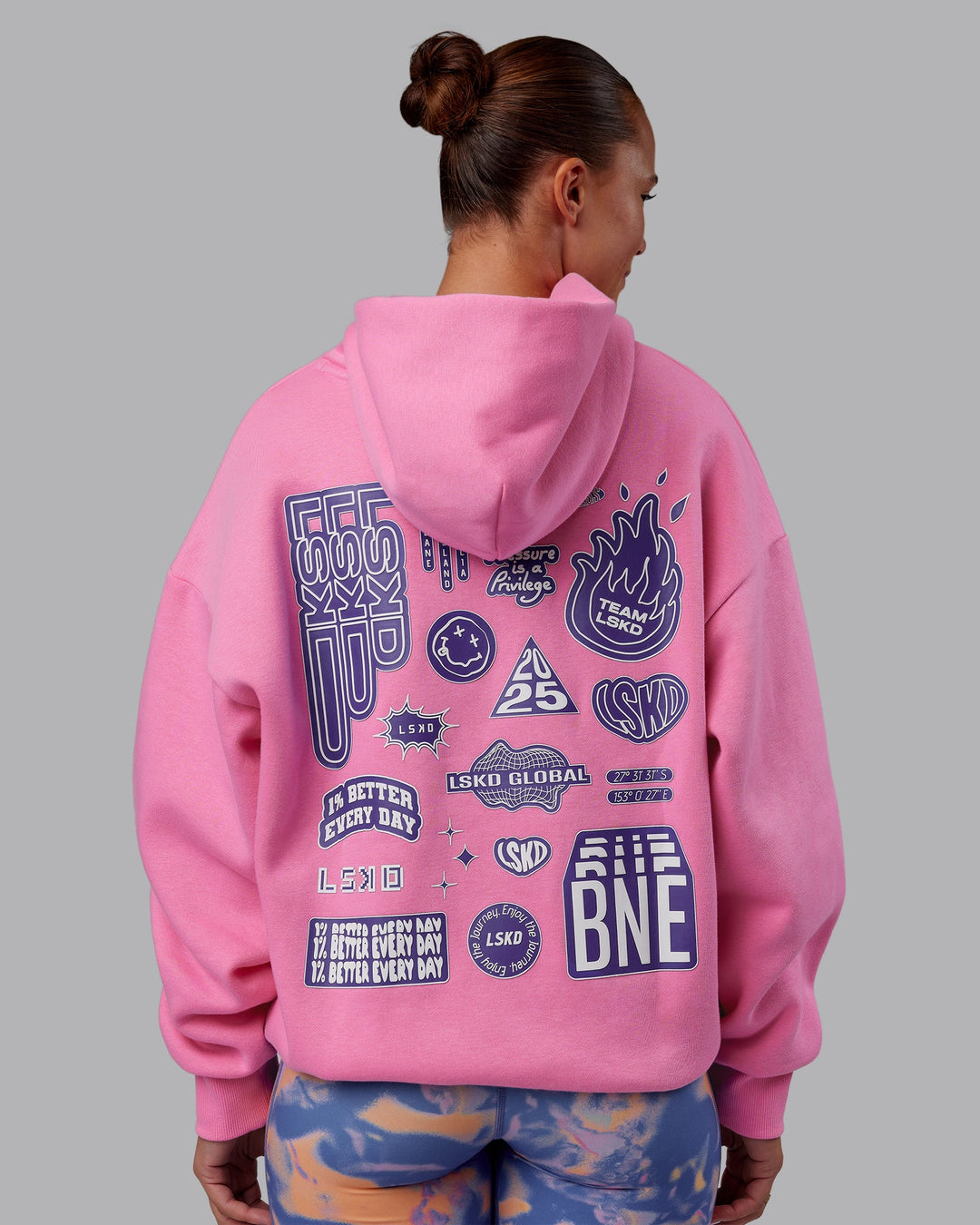 Woman wearing CFT BNE 25 Oversized Hoodie - Candy Pink-Purple Opulence | Model:Charlize | Size:XS