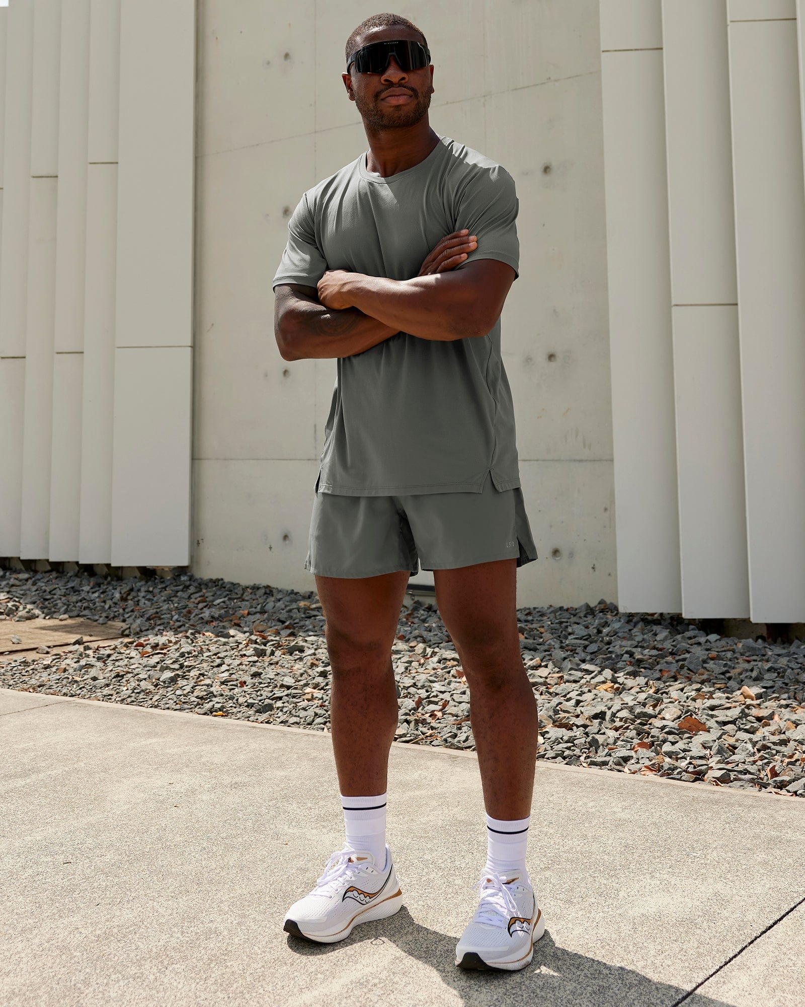Man wearing Pace 5" Lined Performance Short - Graphite-Reflective