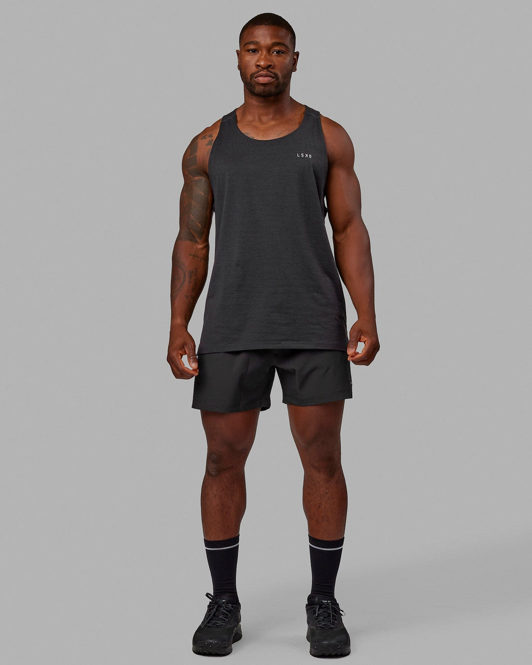 Man wearing Rep 5&