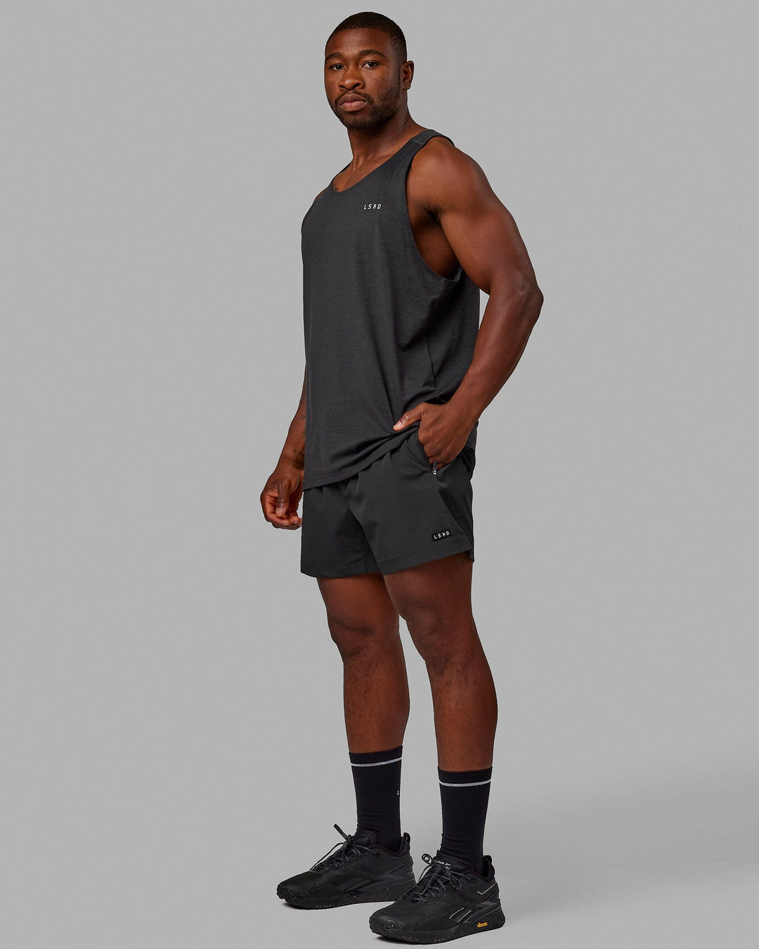 Man wearing Rep 5&