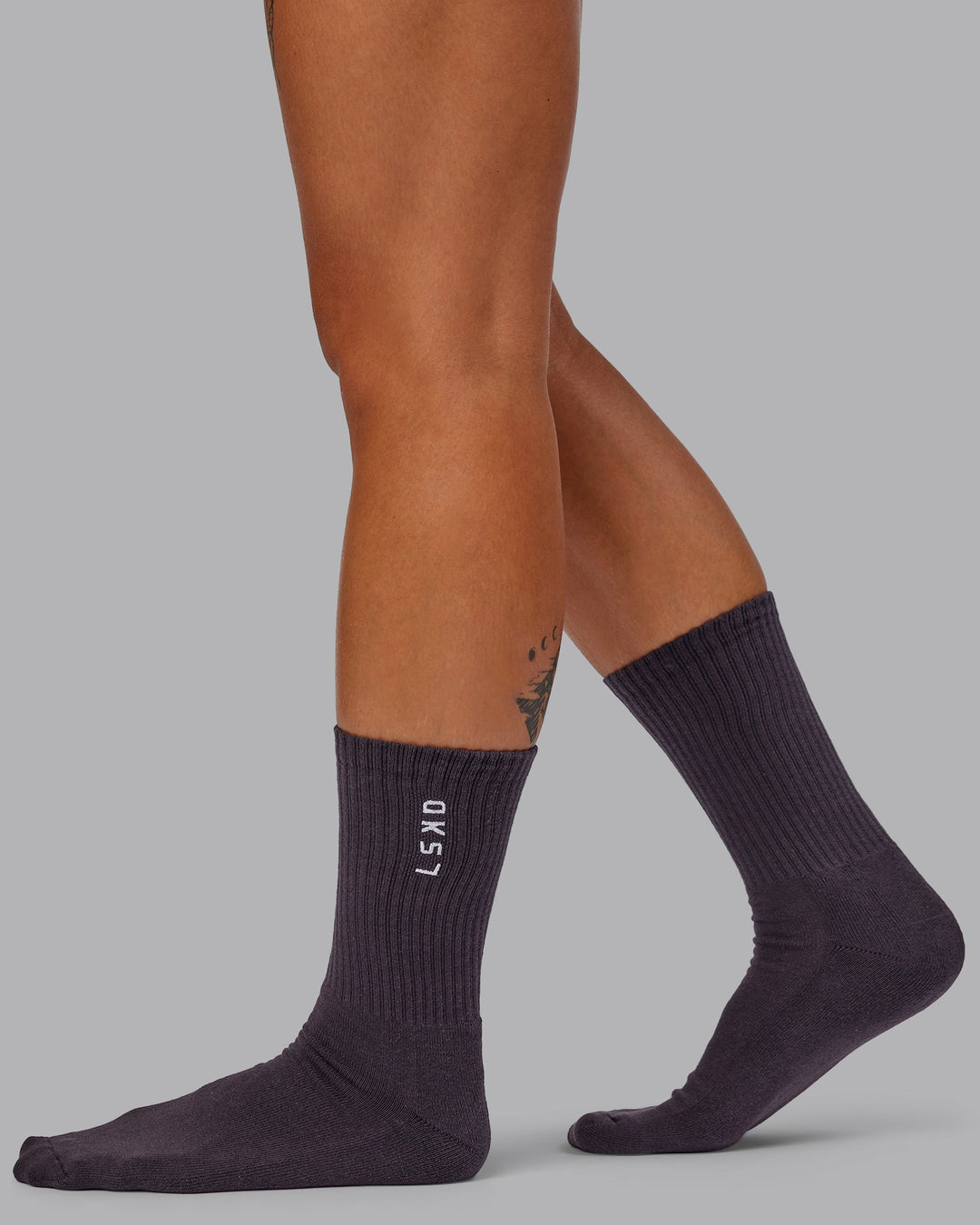 Model wearing Fast-Heritage-Signal Pack - Black/White-Cornsilk/Pirate Black | Size:OS