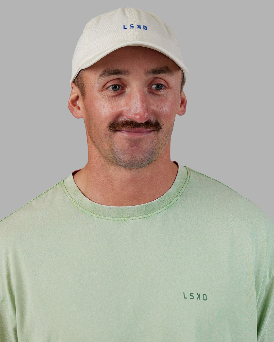 Man wearing Abs Go-To Cap - Vaporous Gray