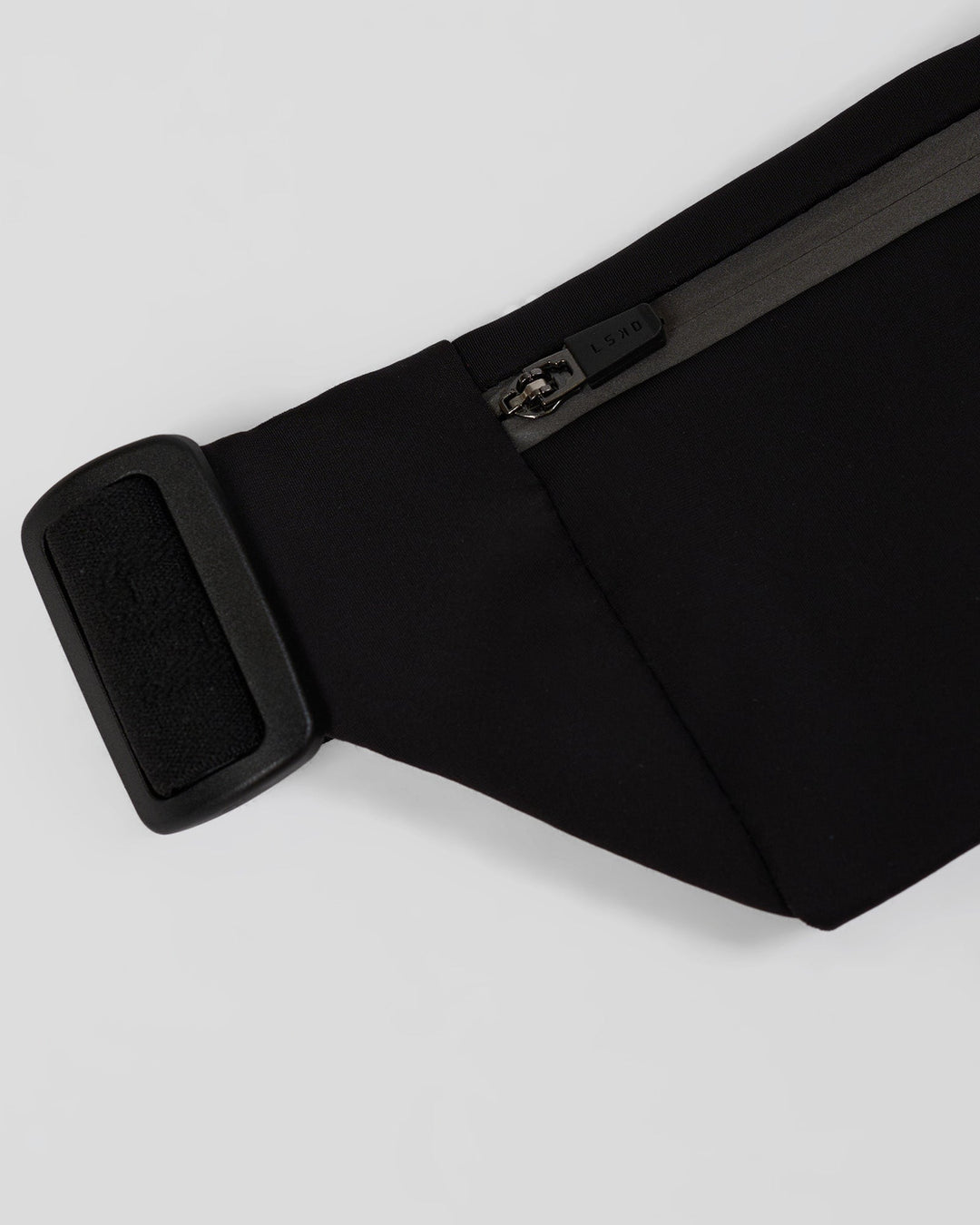 Accelerate Run Belt - Black-Reflective