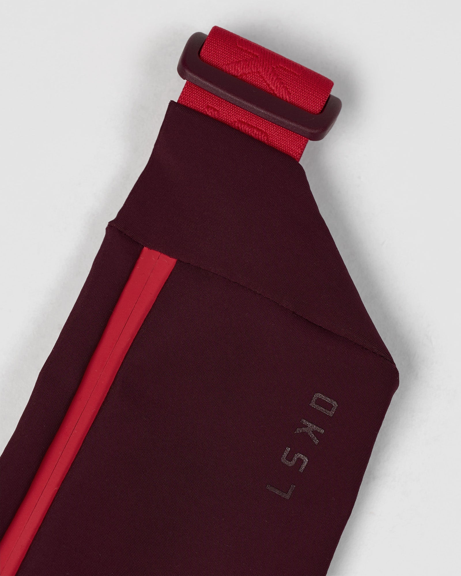 Accelerate Run Belt - Cherry Lacquer-Scarlet