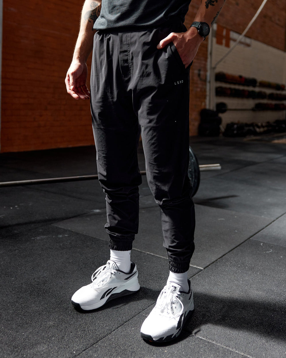 Man wearing Train-Lite FLXMAX Pants - Black