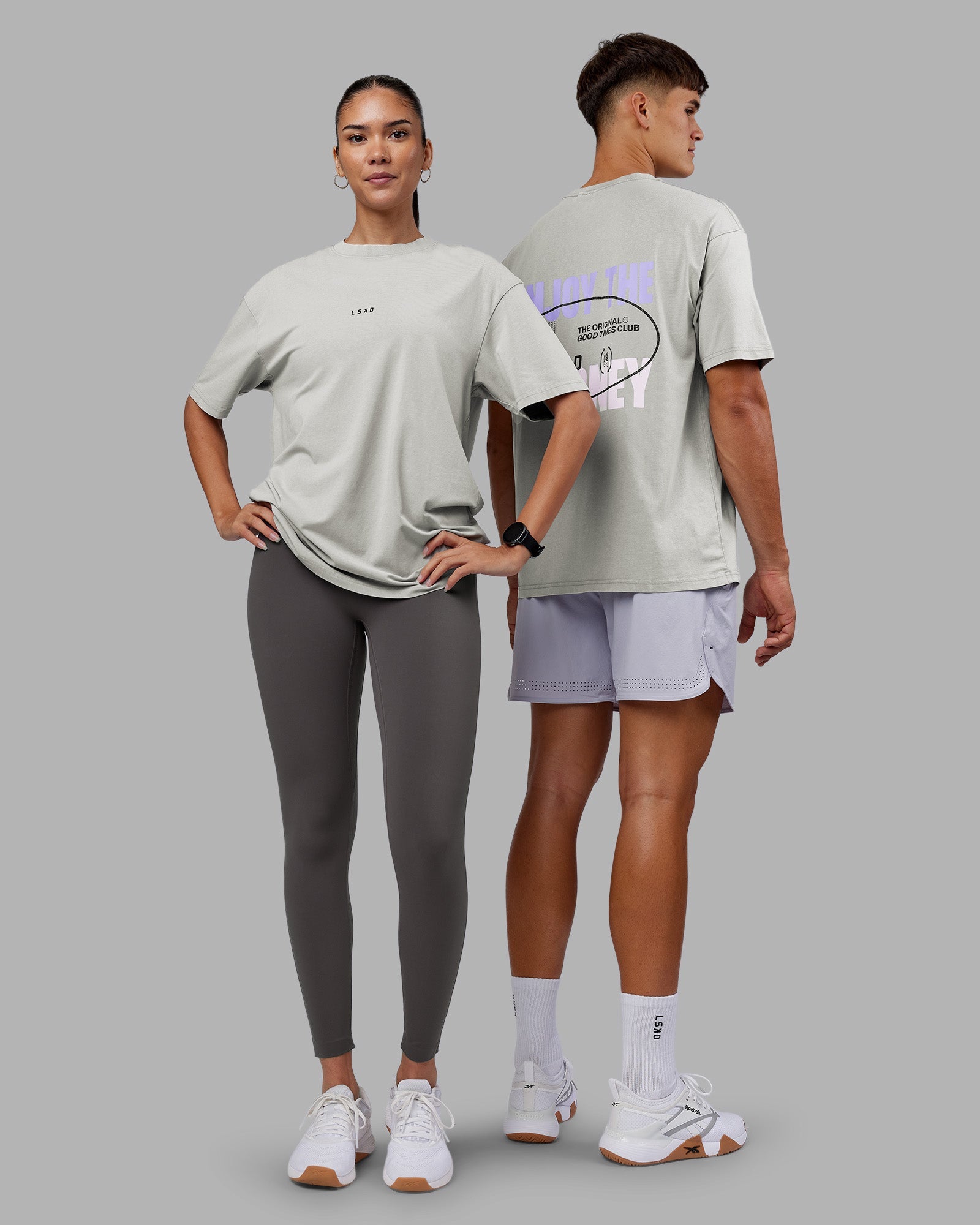 Duo wearing Be Yourself FLXCotton Tee Oversize - Circular Grey Washed-Violet | Model:Both | Size:Duo