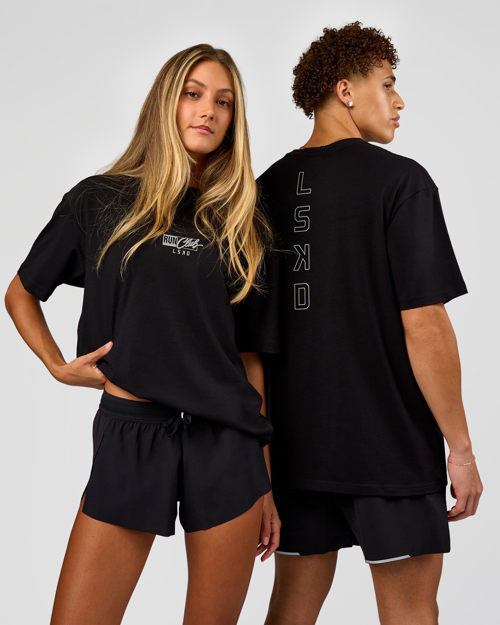 【roughlow】　soft flare tee ブラック　新品タグ付き Run Club Script FLXCotton Oversized Tee - Black-Alloy | LSKD – LSKD US