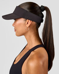 Woman wearing Go-To Visor - Black
