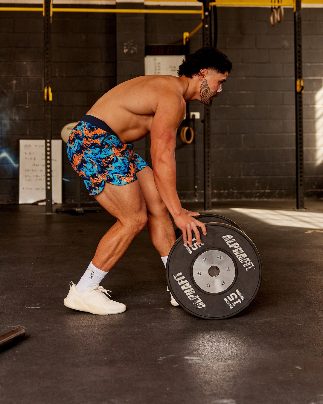 Man wearing Lift 6&quot; Short - React Print | Model:Hiko | Size:L