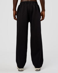 Man wearing AfterDark ZeroCrease Straight Leg Pant - Black | Model:Okello | Size:L | Thumbnail Index: 4