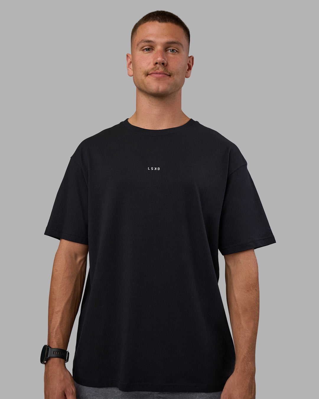 Man wearing Base FLXCotton Tee - Black | Model:Nikola | Size:L