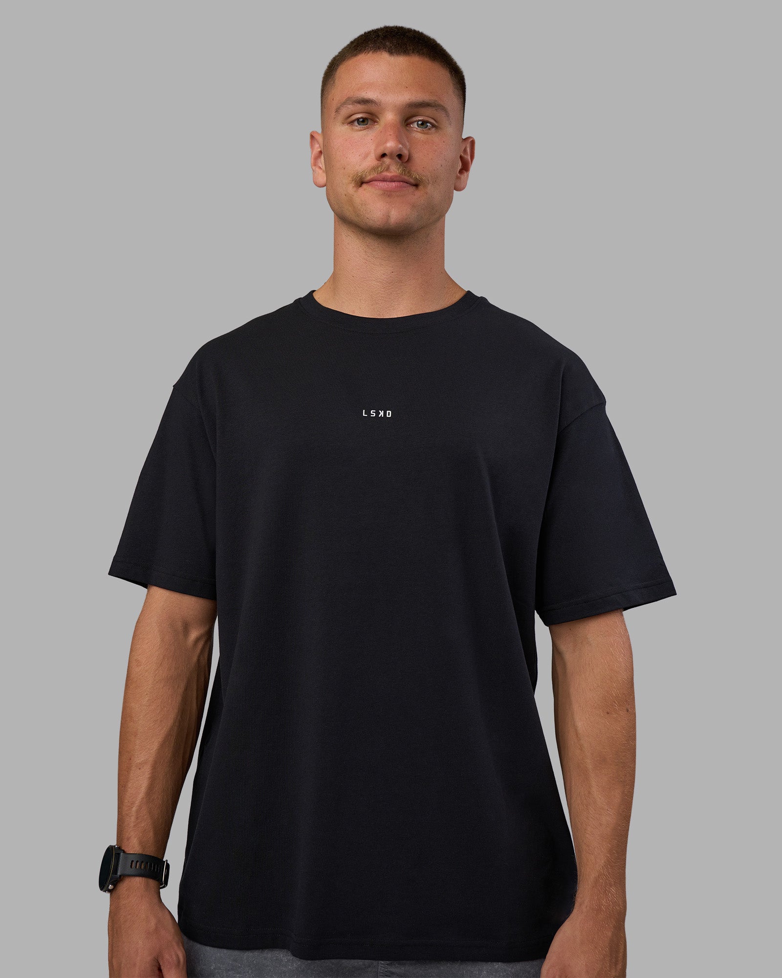 Man wearing Base FLXCotton Tee - Black | Model:Nikola | Size:L