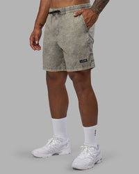 Man wearing Daily Short Pigment 7" - Pigment Slate | Model:Xav | Size:L