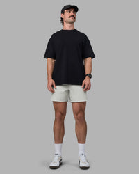 Man wearing Easy FLXCotton Tee Oversize - Black | Model:Adam | Size:L