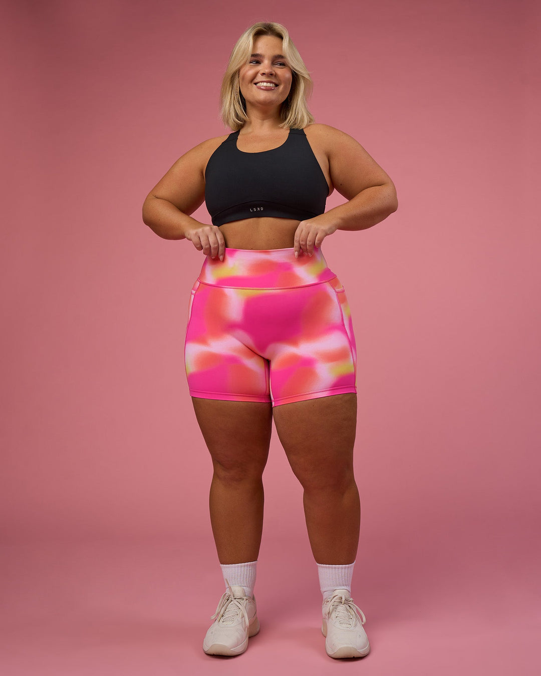 Woman wearing Fusion Sports Bra 2.0 - Black | Model:Bianca | Size:L