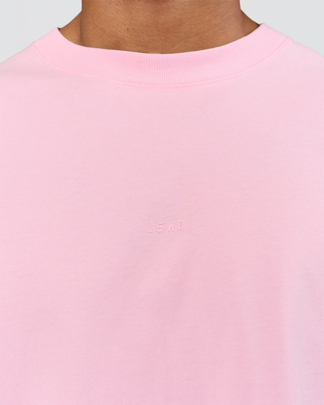 Man wearing Memory in Motion Heavyweight Boxed Tee - Marshmallow Washed | Model:Xav | Size:L