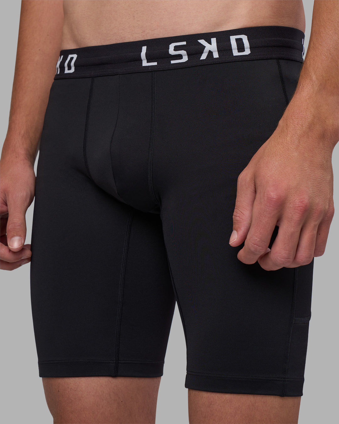 Man wearing Men&