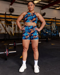 Woman wearing AMRAP High Neck Sports Bra - React Print | Model:Vana | Size:M | Thumbnail Index: 2
