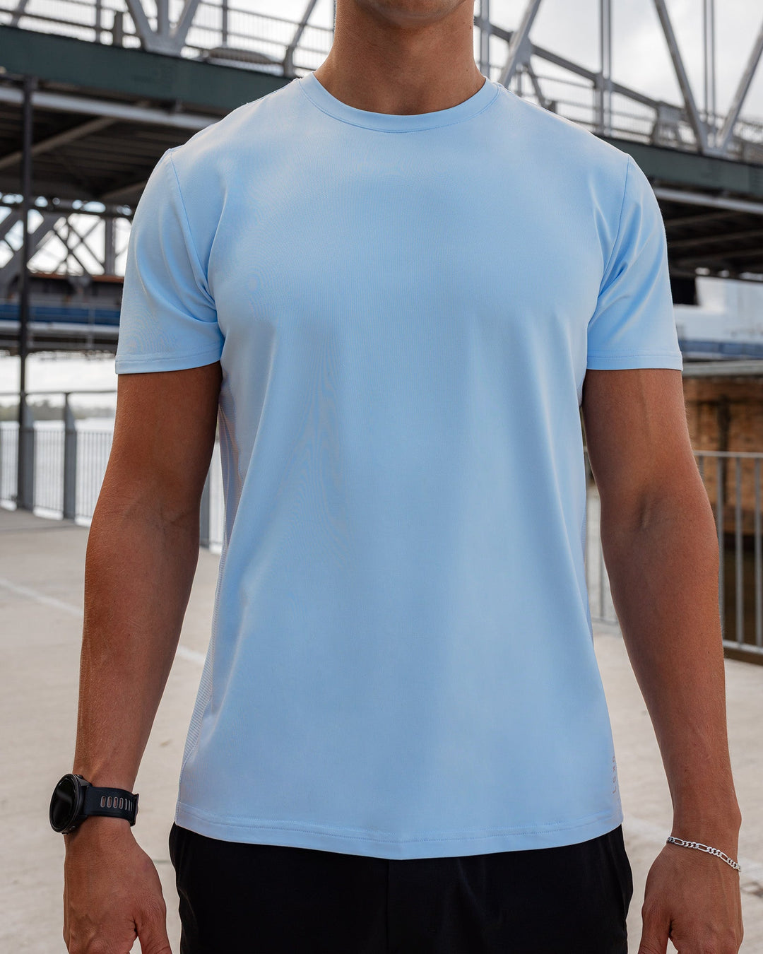 Man wearing AirTrack Tee - Open Air | Model:Julz | Size:M