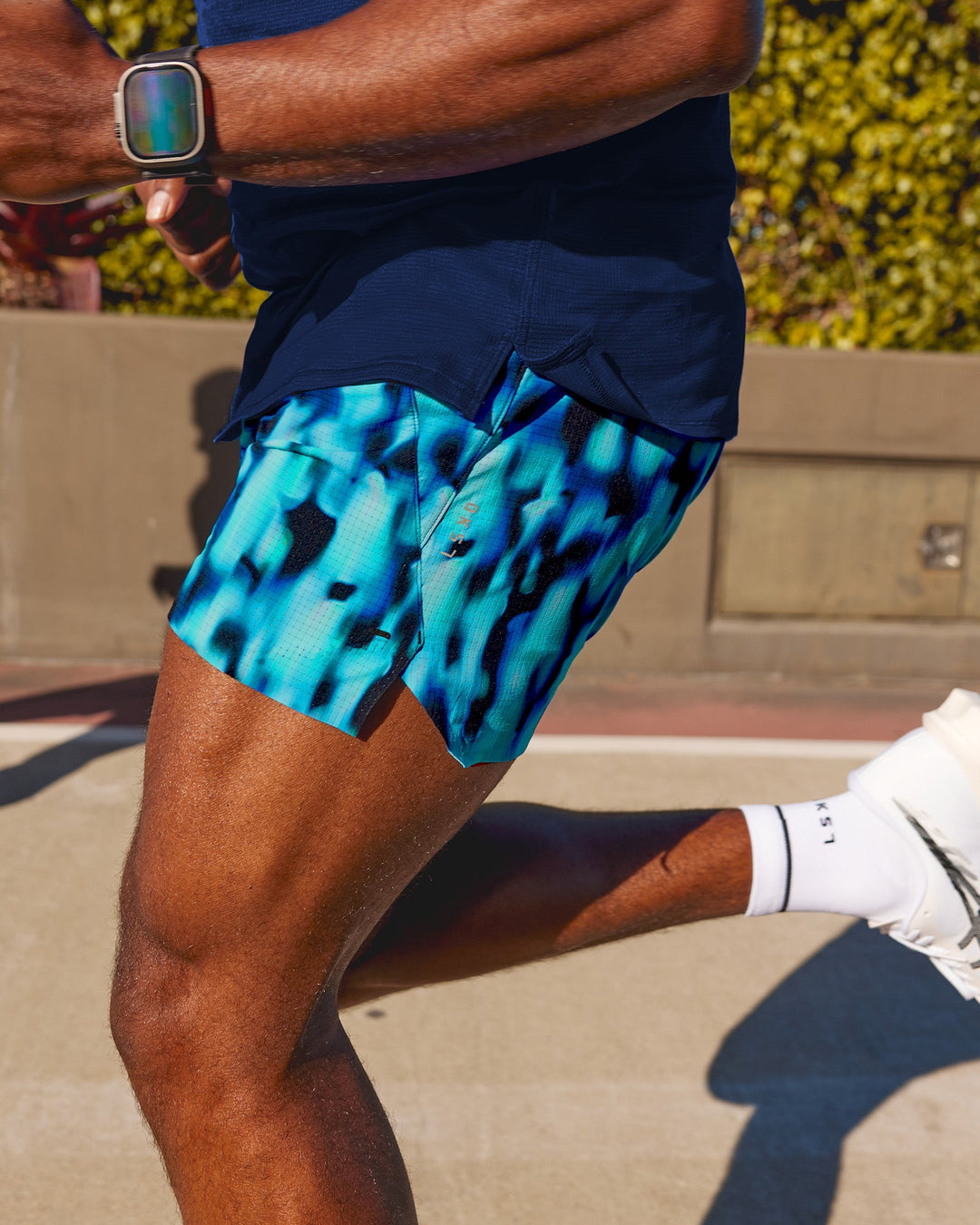 Man wearing UltraAir 5&quot; Lined Performance Short - Luminous | Model:Herve | Size:M