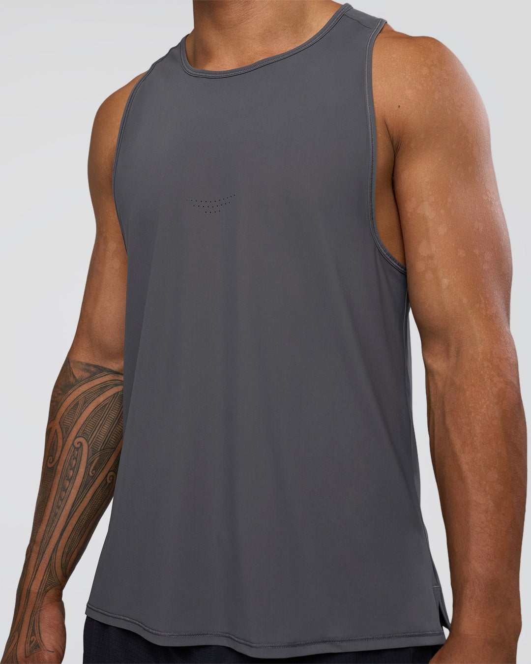 Man wearing Cadence Tank - Dark Storm | Model:Daarian | Size:M
