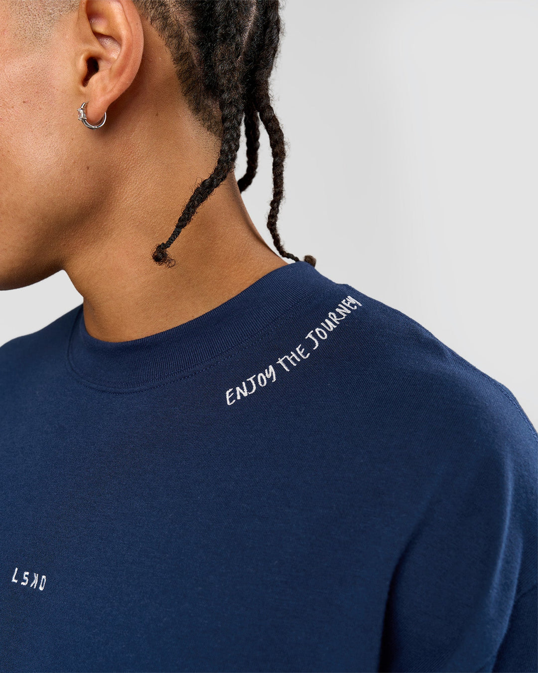Man wearing GG Heavyweight Oversized Tee - Future Navy | Model:Malebo | Size:M - view 14
