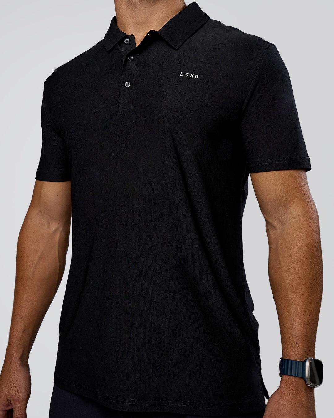 Man wearing Drive Polo - Black | Model:Jaiden | Size:M
