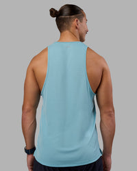 Man wearing Pace Running Tank - Retro Blue | Model:Jaiden | Size:M