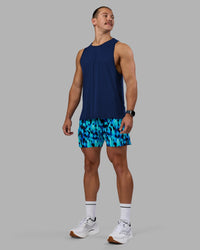 Man wearing Pace Running Tank - Midnight Blue | Model:Jaiden | Size:M