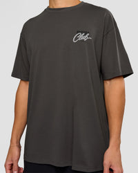 Man wearing Values Run Club FLXCotton Tee - Dark Storm-Alloy | Model:Leandro | Size:M