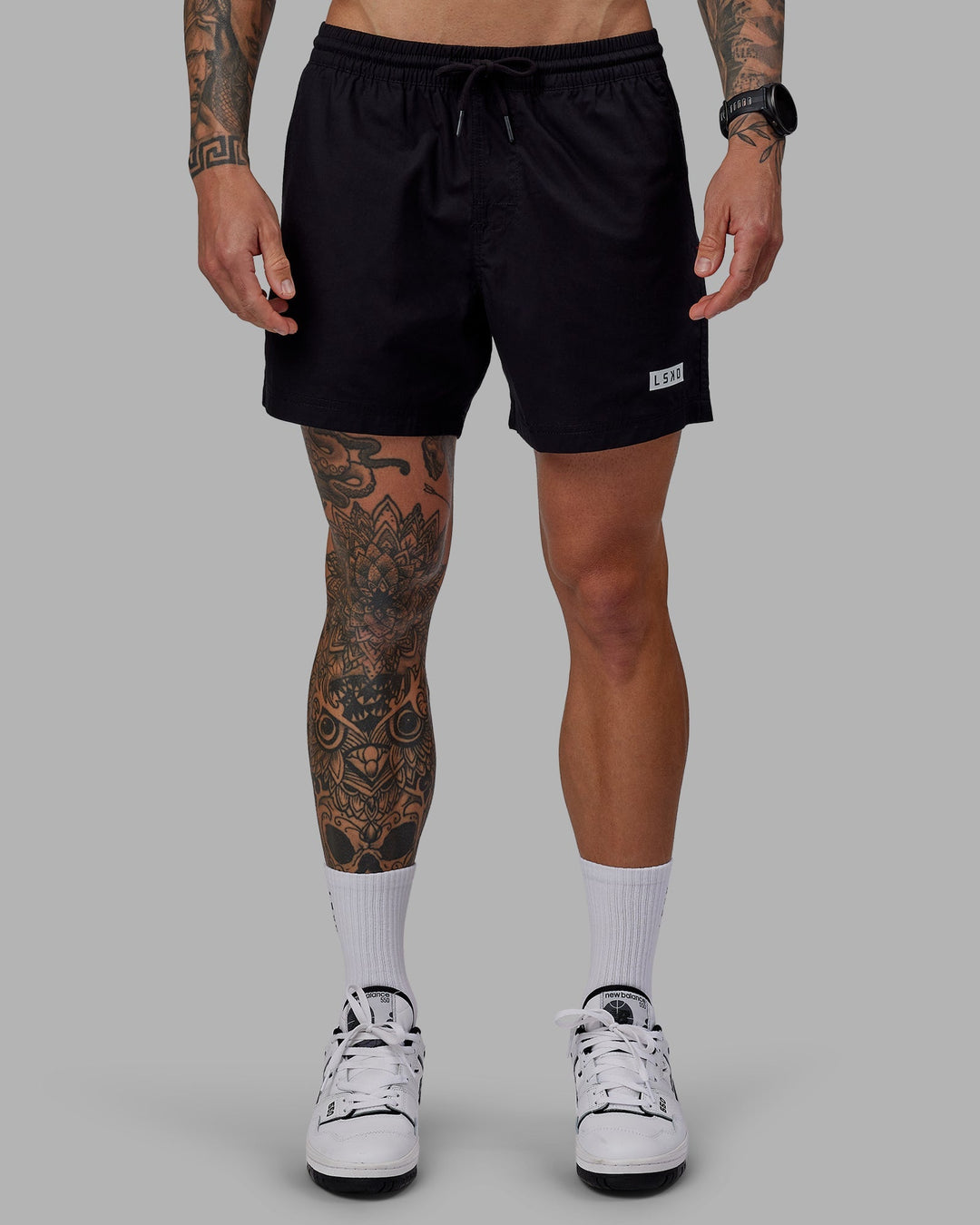 Man wearing Daily 5&quot; Shorts - Black-White