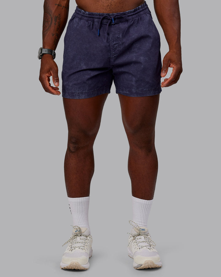 Man wearing Washed Daily 5&quot; Shorts - Midnight Blue
