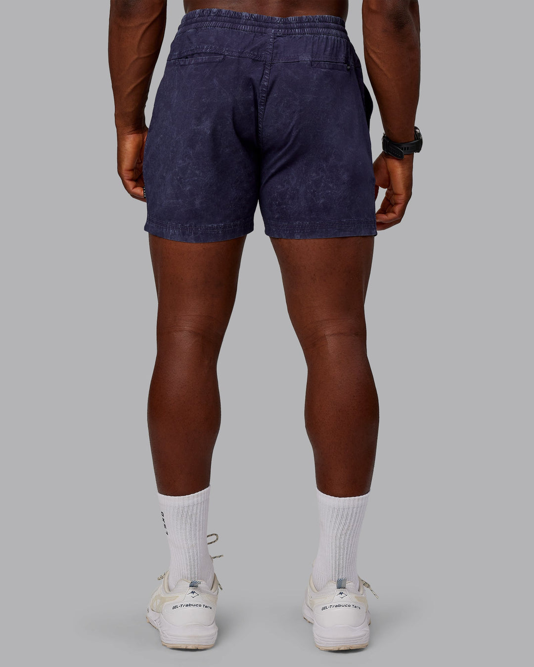 Man wearing Washed Daily 5&quot; Shorts - Midnight Blue