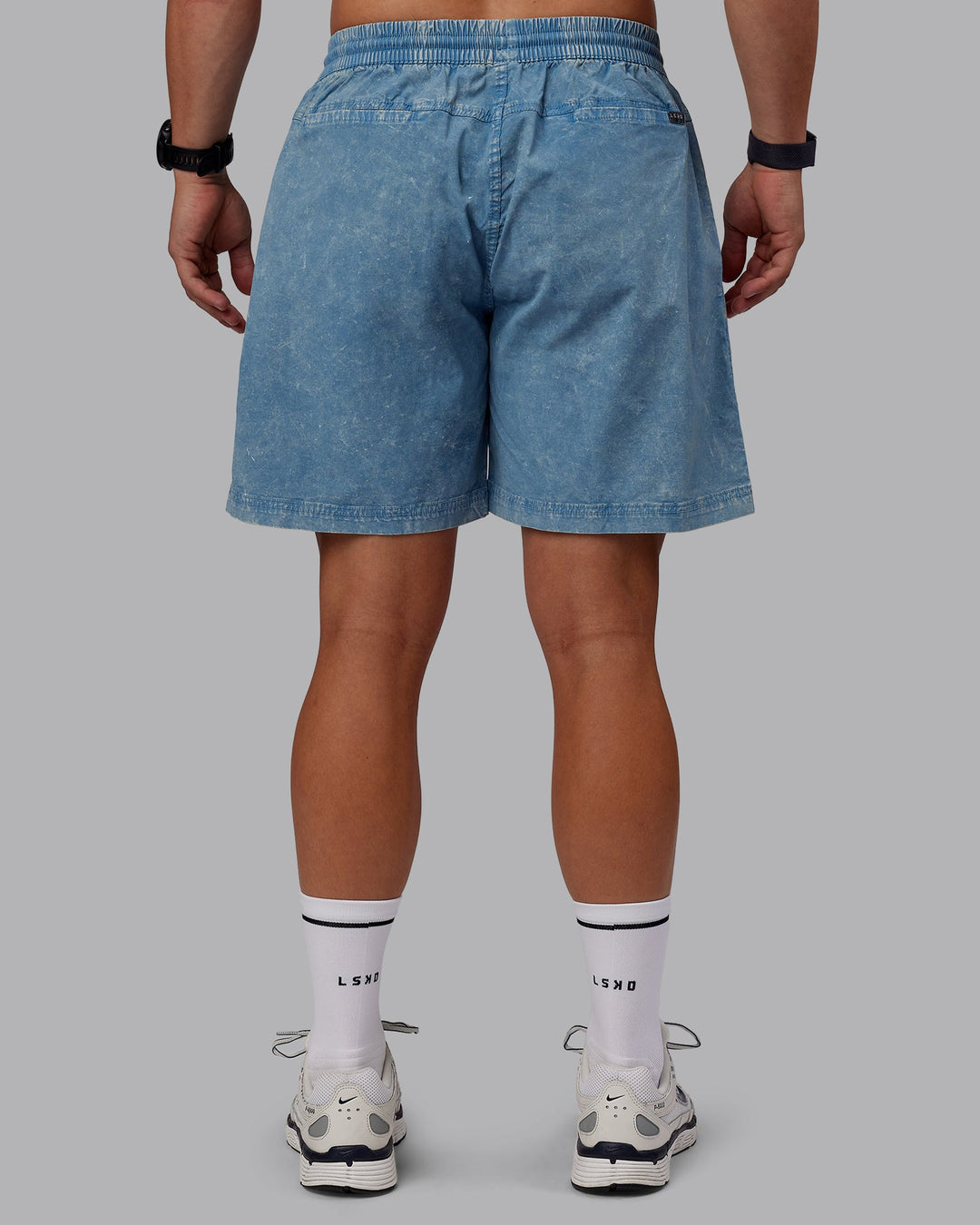 Man wearing Washed Daily 7&quot; Shorts - Elemental Blue