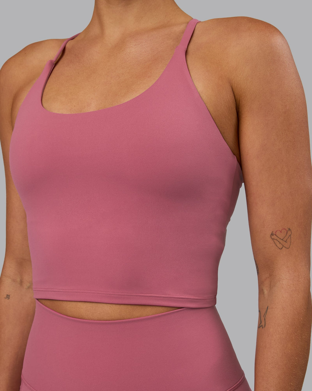 Woman wearing Elixir Active Tank - Mauve Haze