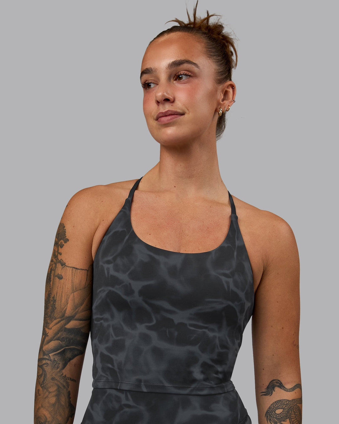 Woman wearing Elixir Active Tank - Tranquil-Black