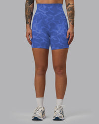 Woman wearing Elixir Ultra High-Rise 6" Short Pockets - Tranquil-Power Cobalt