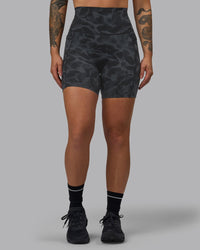 Woman wearing Elixir Ultra High-Rise 6" Short Pockets - Tranquil-Black