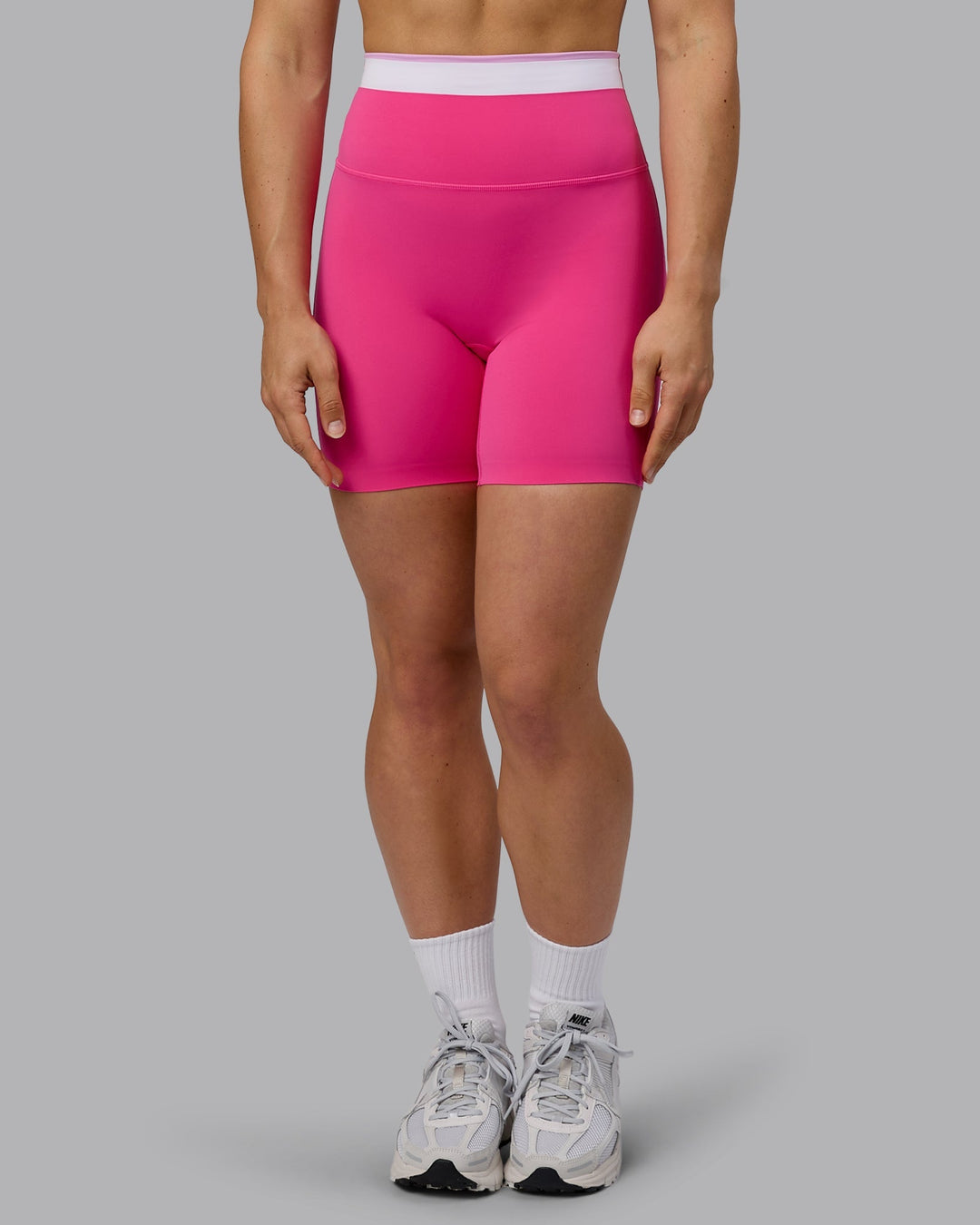 Excel Mid-Length Shorts - Ultra Pink