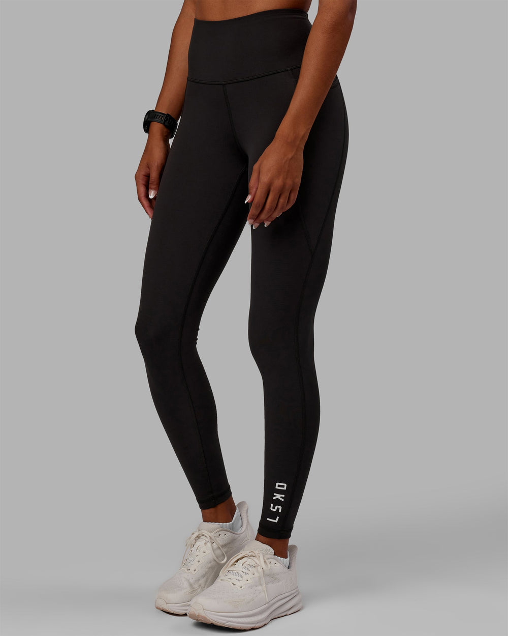 Woman wearing Flux Full Length Leggings - Pirate Black