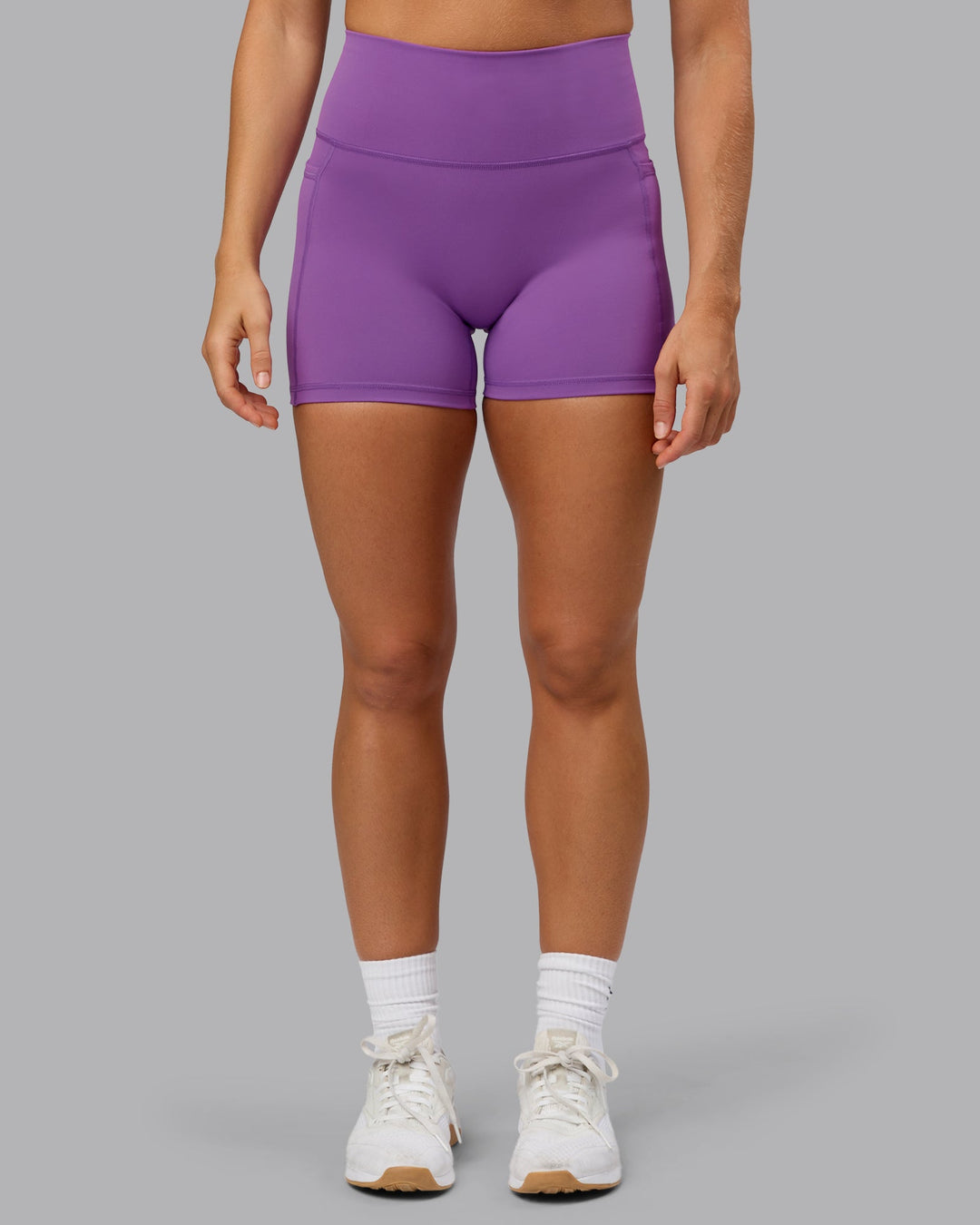 Woman wearing Fusion X-Short Tights With Pockets - Purple Fizz